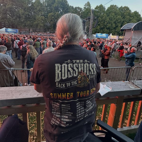 Heute hatten wir einen fantastischen Abend mit @thebosshoss_official im @kunstrasenbonn 🔥🤠 Wir sagen Danke und bis zum...